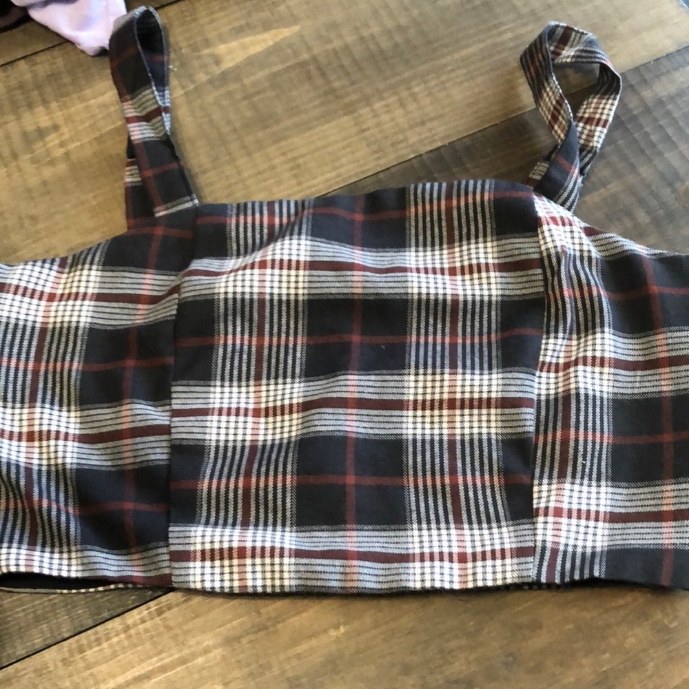 Cute cotton on cropped plaid tank top